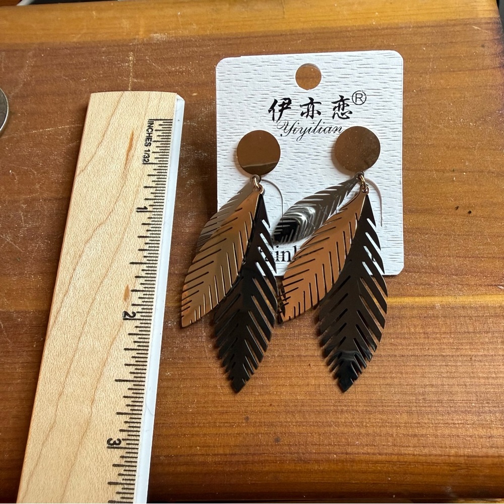 Yiyitian Gold-tone Black Stainless Steel Layered Feather Dangle Earrings NEW - Picture 6 of 7